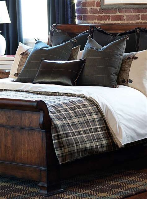 35 Awesome Bedding Ideas For Masculine Bedrooms Digsdigs