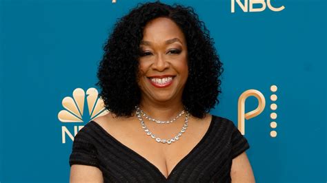 shonda rhimes says she s leaving twitter after elon musk takeover