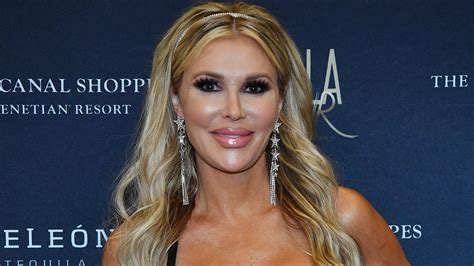 Brandi Glanville Gives Unwanted Kisses To Married New Jersey Housewife Who Fled Filming