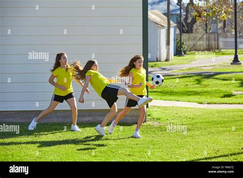 Teen Girls Playing Soccer Hi Res Stock Photography And Images Alamy