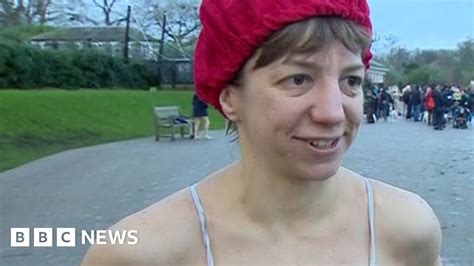 Mild Winter Weather As London Swimmers Brave Outdoor Dip Bbc News