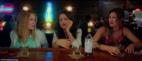 Mila Kunis Kathryn Hahn And Kristen Bell Let Loose In Bad Moms Movie