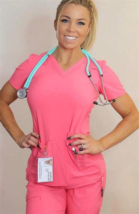 Lauren Drain Instagram Star And ‘world’s Hottest Nurse’ Has 3 6m Fans The Cairns Post