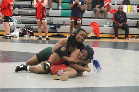 girls wrestling fights through with high numbers pattonvilletoday
