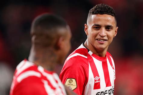 In fifa 19, ihattaren got a rating of 66 mohamed ihattaren was born on feb. PSV-debutant Ihattaren (16) in bijzonder rijtje | Foto | AD.nl