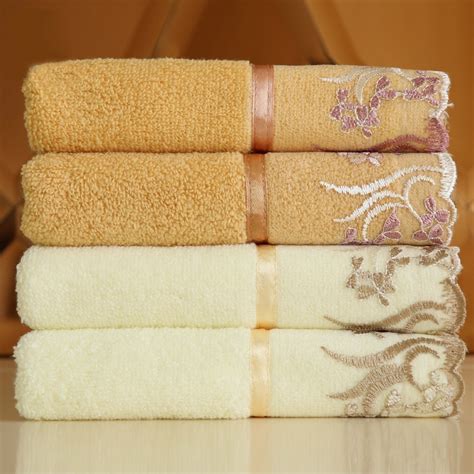 Cotton Absorbent Bath Towel Classic Lace Embroidery Design Face Towel