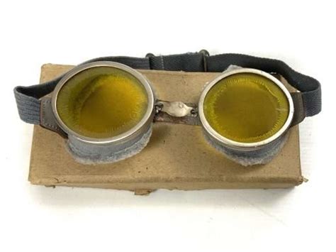 original ww2 british round army mt goggles box