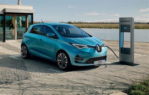 The New Renault Zoe Reaches 390 Km Of Autonomy Electric Hunter