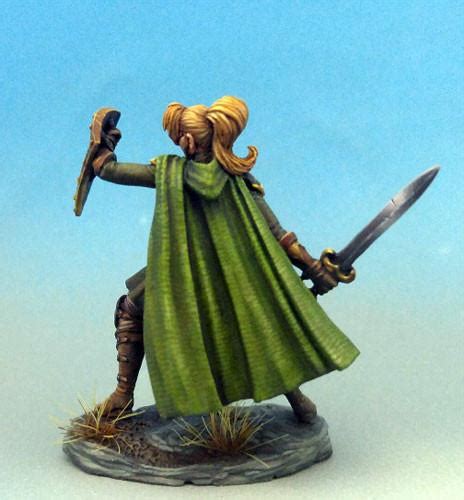 Dark Sword Miniatures Dsm7463 Female Warrior 28mm Dark Elf Dice