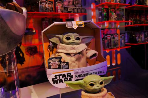 Hasbro Baby Yoda Star Wars The Child Animatronics 25sounds And Motion 7