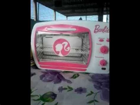 Juegos de cocinar con sara. como hacer mini pastel en el hornito de barbie - YouTube