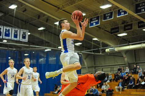 Continentals Pull Away From Bard In 2nd Half News Hamilton College