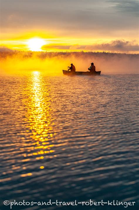 Kanu Auf Einem See In British Columbia In Westkanada