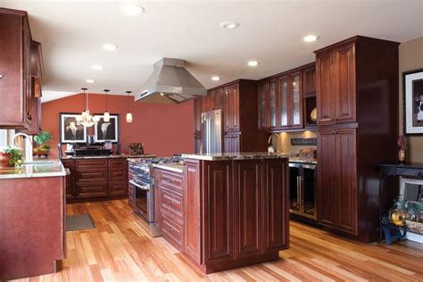 At kitchen cabinet depot we offer you wholesale kitchen cabinets so that you can design your kitchen the way you want at a budget you can afford. Mahogany Maple | Wholesale kitchen cabinets, Kitchen ...