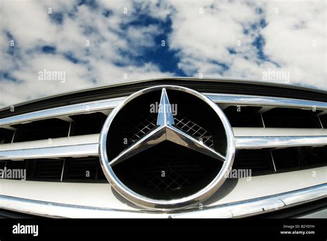 Front Grill And Badge Of A Mercedes Benz Car Stock Photo Alamy