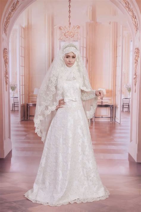 Simple Long Sleeve Kaftan Plus Size Muslim Wedding Dresses Appliques Arabic Hijab Bridal Gown