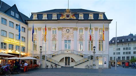 Altes Rathaus Bonn In Altstadt Bonn Touren Und Aktivitäten Expediaat