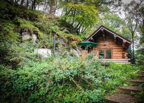 30 Magical Wood Cabins To Inspire Your Next Off The Grid Vacay River