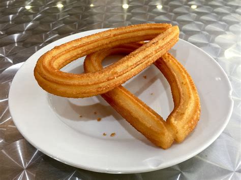 Resep makanan dari telur dan mie dapat membuat keluarga tercinta tergugah selera maknnya. Resep Makanan dan Minuman yang Viral di TikTok