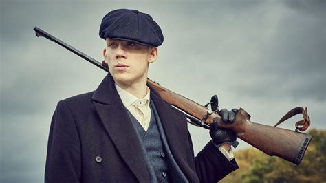 Peaky blinders is a british period crime drama television series created by steven knight. 'Peaky Blinders' Season 3 Episode 4 review: This is the ...