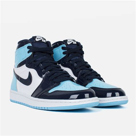 Nike air jordan 1 retro high og aj1 uomo basketball shoe bianca blu nero dal air jordan 1 high è lo stile di vendita molto popolare e caldo dalle persone. Nike Air Jordan 1 WMNS Retro High OG "UNC" - My Sports Shoe