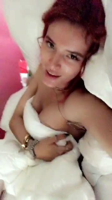 Bella Thorne Nude And Sexy 16 Pics Video And S
