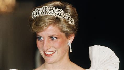 Remembering Princess Diana A Look At The Late Royals Life In Pictures