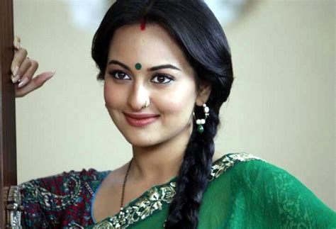 In The Fraud Report Sonakshi Sinha The Police Who Went To Investigate ரூ37 லட்சம் மோசடி