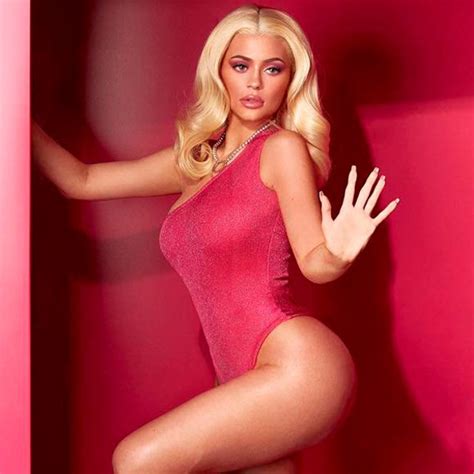 Kylie Jenner Se Convirtió La Versión Más Sensual De La Barbie Para
