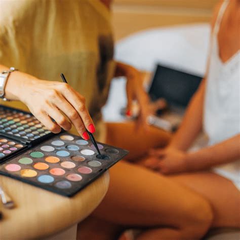 5 Reasons Why Continued Makeup Artist Training Is Critical Qc Makeup