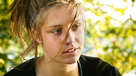 Movie Review Blue Is The Warmest Colour 2013 The Ace Black Movie Blog