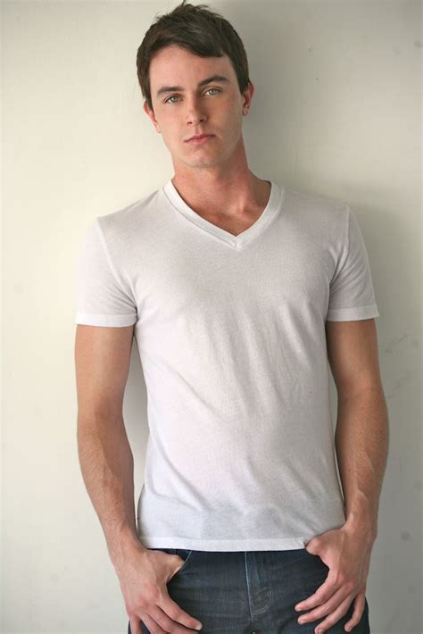 Épinglé Sur Ryan Kelley