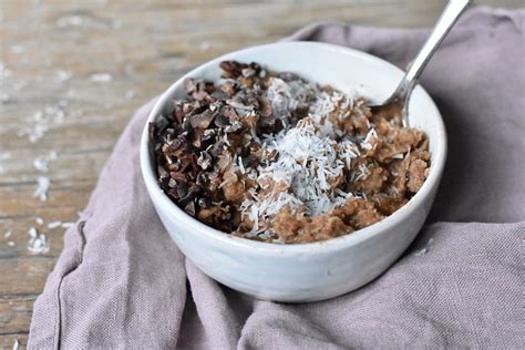 How do you make low carb baked oatmeal? Chocolate Low Carb Oatmeal (Paleo, Keto) | Trina Krug