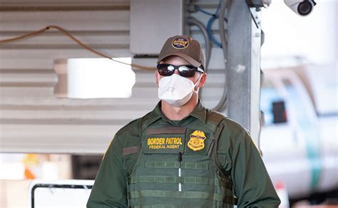 Us Border Patrol Agents Discover 126 People Hidden In Refrigerated