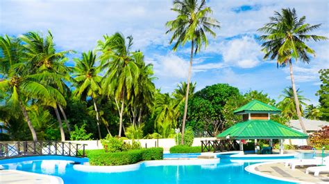 Tropical Beach Resort 4k Ultra Hd Wallpaper Background Image 3840x2160