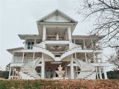 Abandoned Mansion Shoot | Northwest Arkansas Photography Collaboration