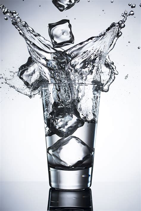 How To Light A Glass For Great Splash Photography Via Slrlounge Macro