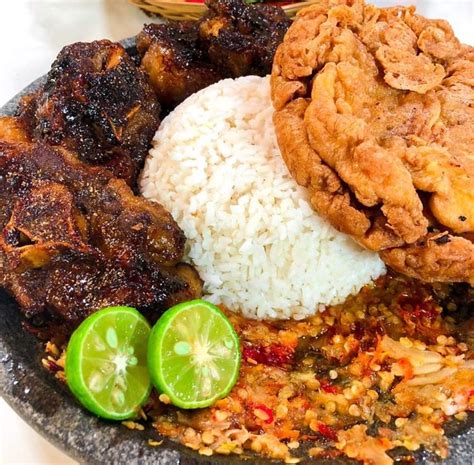 Tahu putih goreng berkulit kacang tanah goreng bumbu uleg : Masak Masak : Buntut Sapi Bakar Sambal Korek yang Mantap