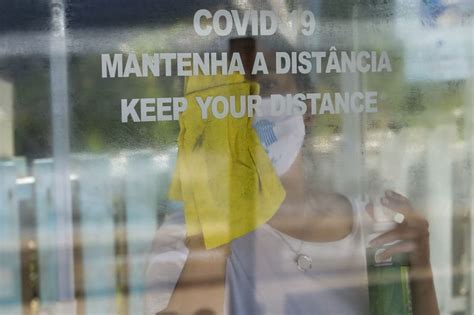 O brasil registrou 962 novas mortes pelo novo coronavírus e 52.035 casos da doença nesta sexta (8). Covid-19: Portugal regista hoje mais quatro mortes e 219 novos casos