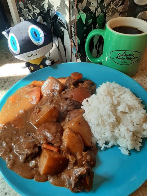 To promote persona 5 scramble: We made Leblanc Curry : Persona5