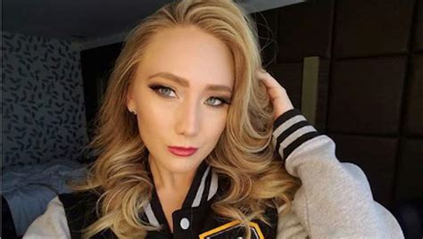 Official ig account of aj applegate shop my merch! AJ Applegate, Bill Bailey's Girlfriend: 5 Fast Facts | Heavy.com