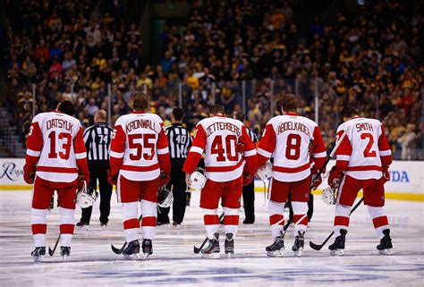 Red Wings Wallpapers Images