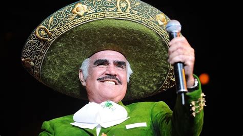 81, born 17 february 1940. Hijo de Vicente Fernández lo defiende ante comentario ...