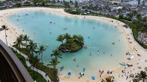Hotel Review Hilton Hawaiian Village Waikiki Beach Resort