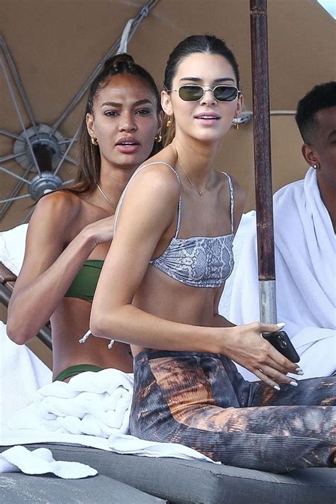 Kendall Jenner And Bella Hadid In Bikinis Beach In Miami
