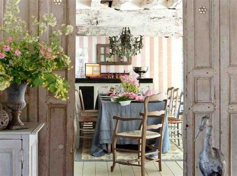 Rustic frames are often a work of art unto themselves. Vintage Rustic Home Decor - Decor Ideas