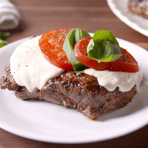 How To Make Caprese Steak Grilled Steak Recipes Delish How To Grill Steak