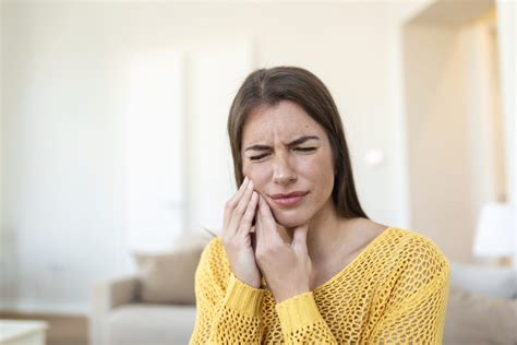 Toothache Home Remedies And When To Seek Help Royal Implant