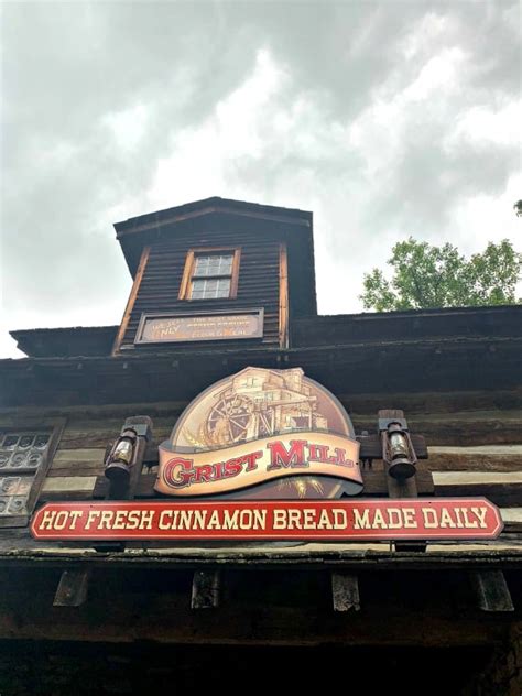 Dollywood Grist Mill Cinnamon Bread 4 Hats And Frugal