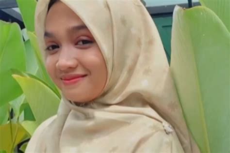 Profil Dan Biodata Ning Umi Laila Ustadzah Gen Z Yang Viral Di Tiktok